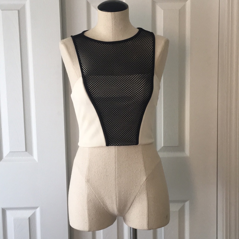 EXPRESS Crop Top